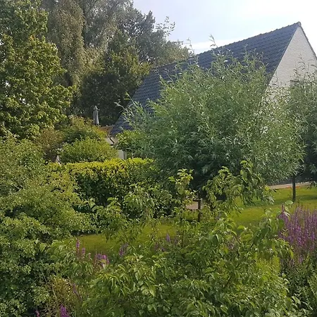 Apartment Zonnig Maasbommel.
