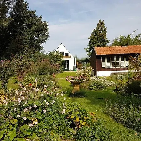 Zonnig Maasbommel. Lejlighed
