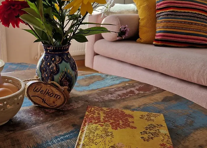 Zonnig Maasbommel. *