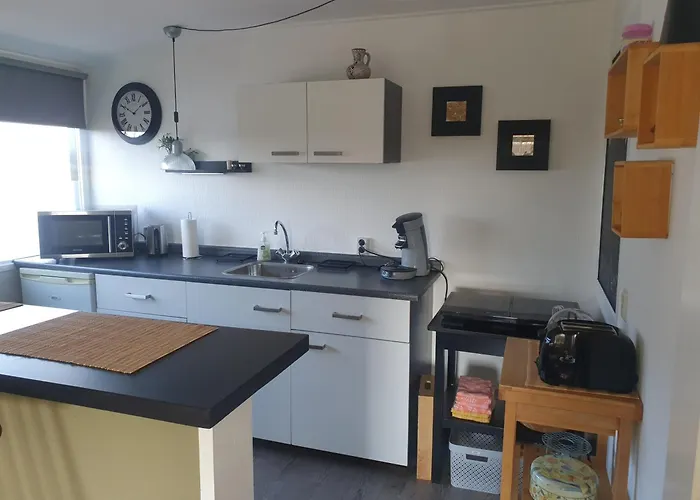 Apartment Zonnig Maasbommel. Maasbommel